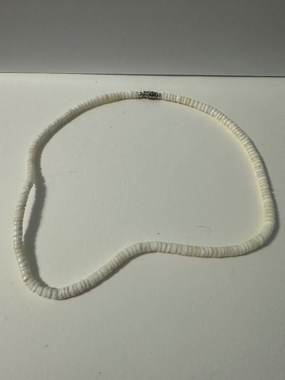 Vintage Y2K Puka Shell Style Necklace White Heishi Beads 2000s